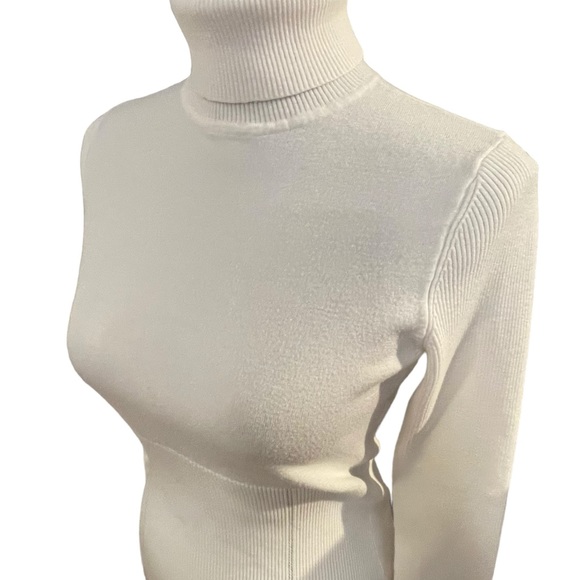 White House Black Market White Turtleneck Sweater - Picture 3 of 15